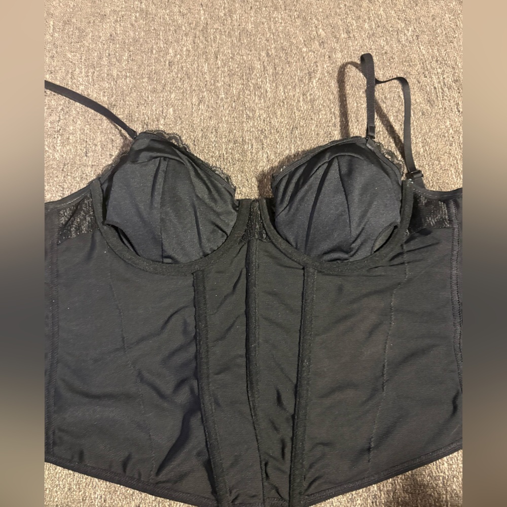 GARAGE size S Elegant Black Lace Bustier with gold detailing. Like new - Picture 7 of 8